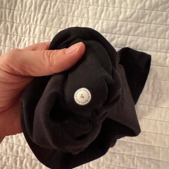 Lululemon Black High-Waisted Shorts - Picture 3 of 3